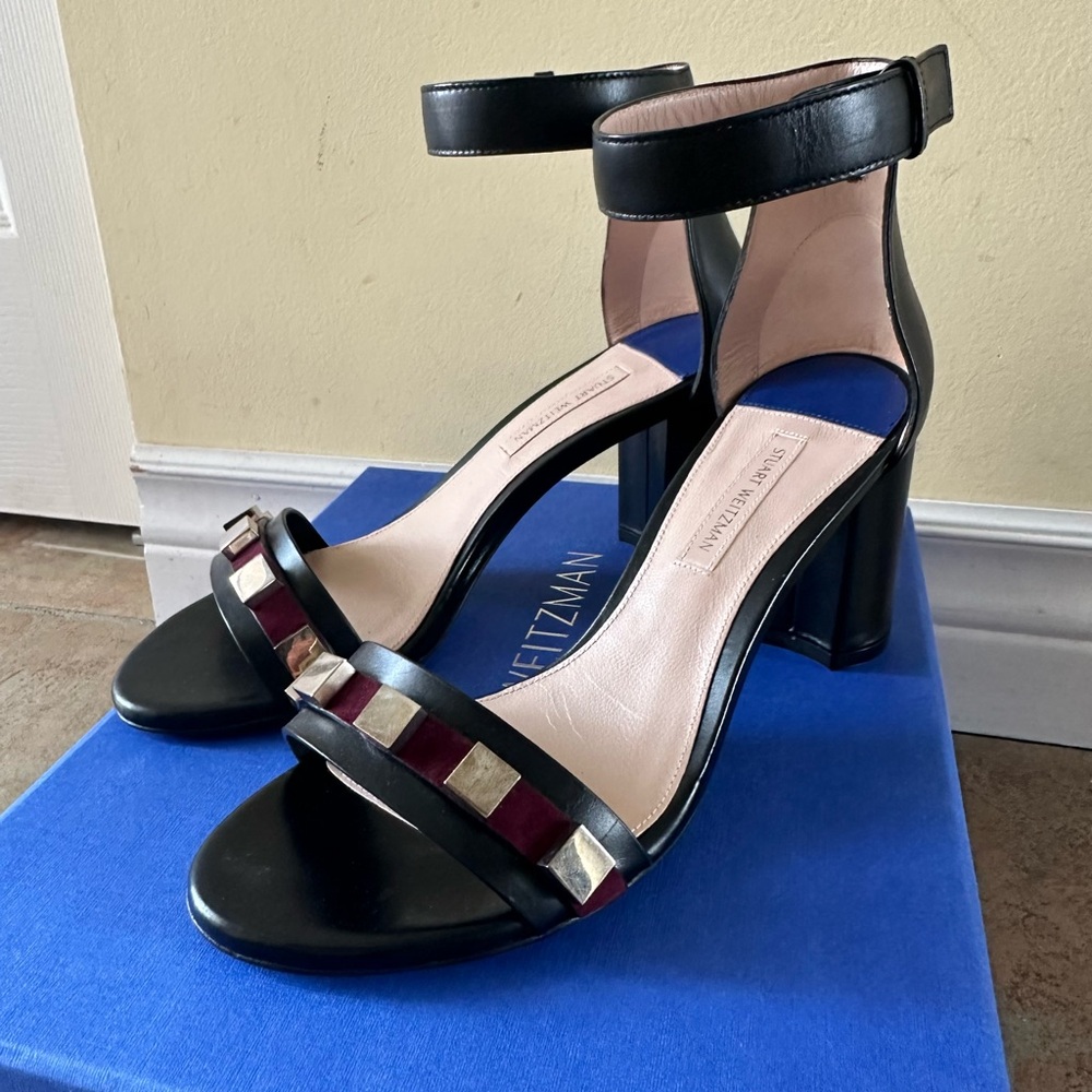 Stuart Weitzman Meteritie Black Leather Studded  Sandals Sz 7